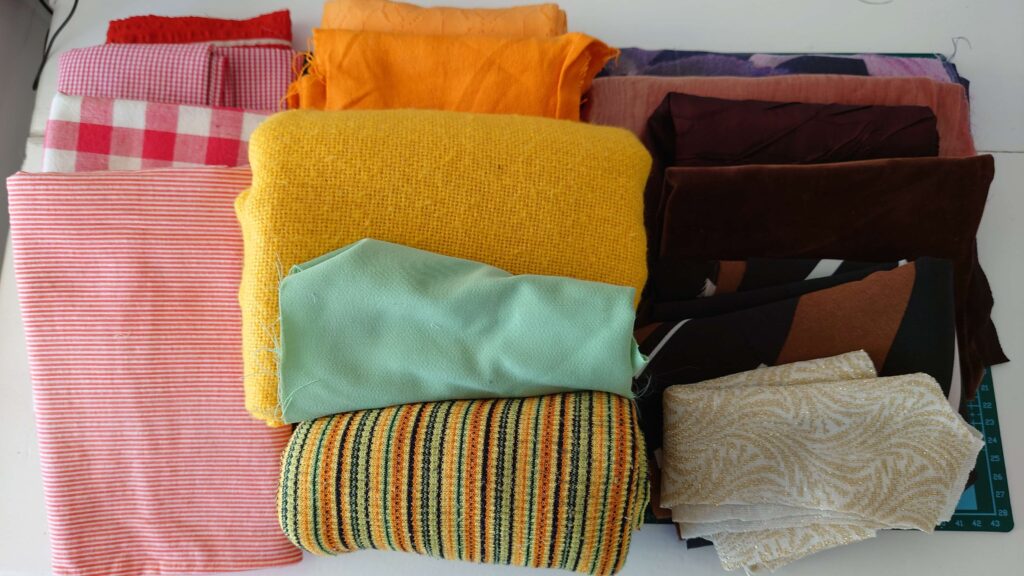 potrzebne_tkaniny Potrzebne tkaniny